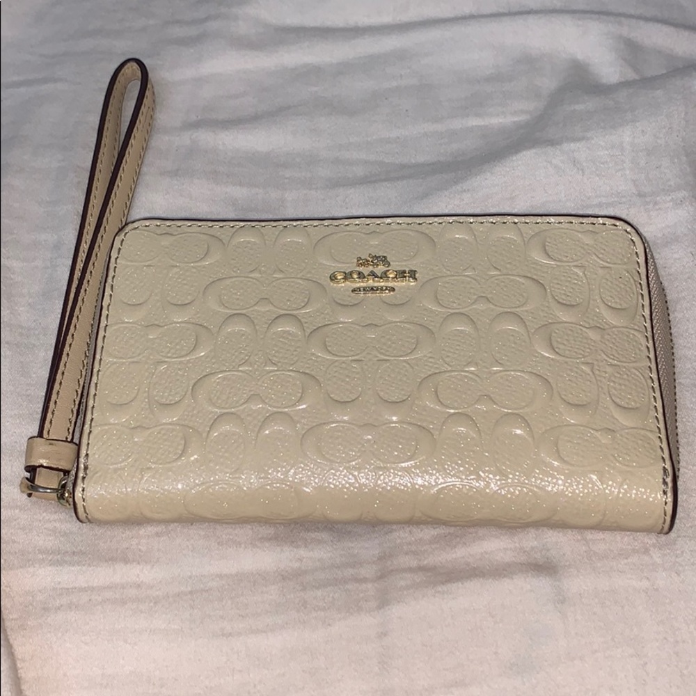 Coach Patent Leather Wallet Phone holder Wristlet